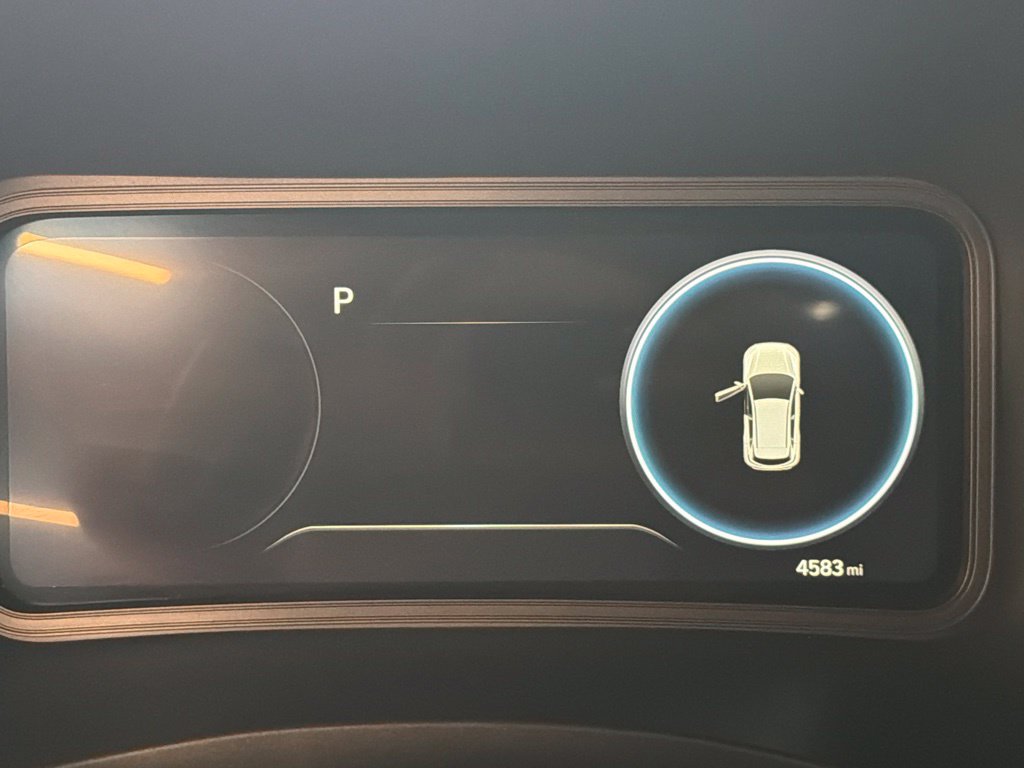 Photo 17 of this Hyundai Kona Electric