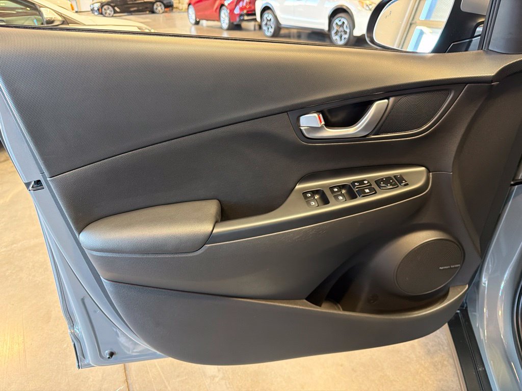 Photo 11 of this Hyundai Kona Electric