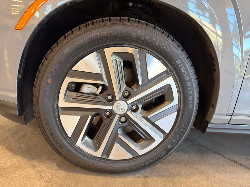 Photo 23 of this Hyundai Kona Electric