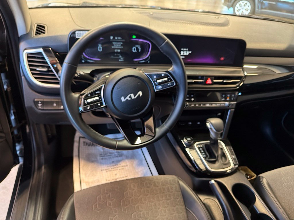 Photo 21 of this Kia Seltos