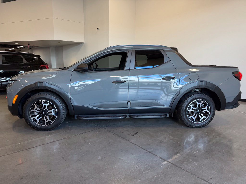 Photo 2 of this Hyundai Santa Cruz