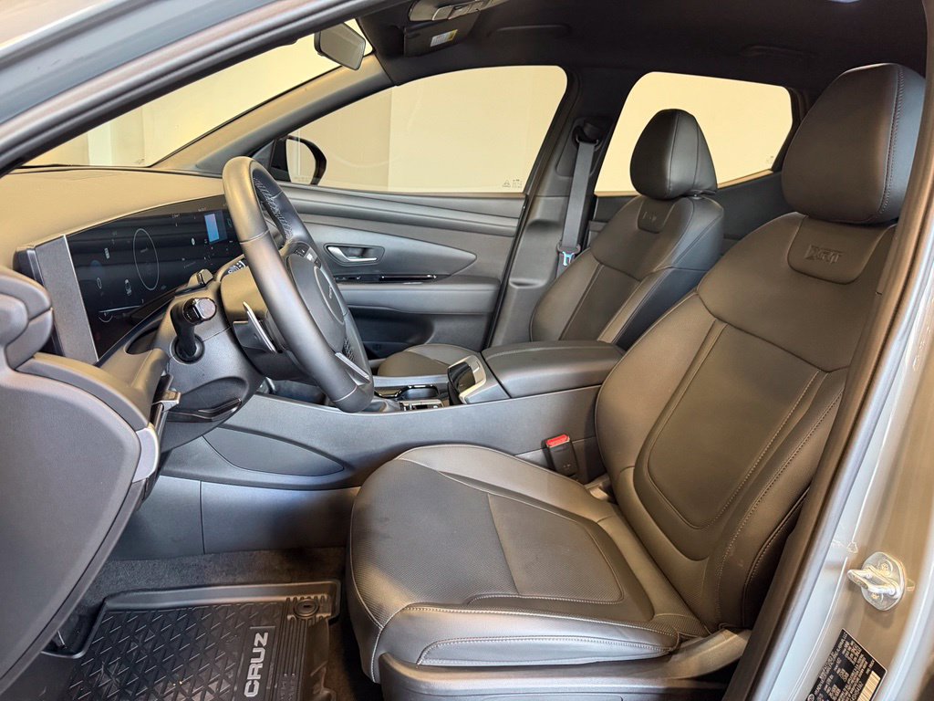 Photo 10 of this Hyundai Santa Cruz