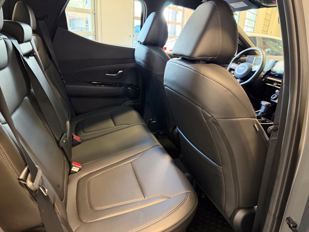 Photo 12 of this Hyundai Santa Cruz