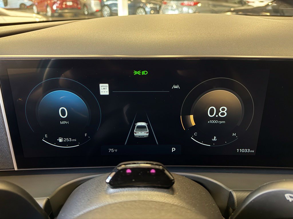 Photo 17 of this Hyundai Santa Cruz