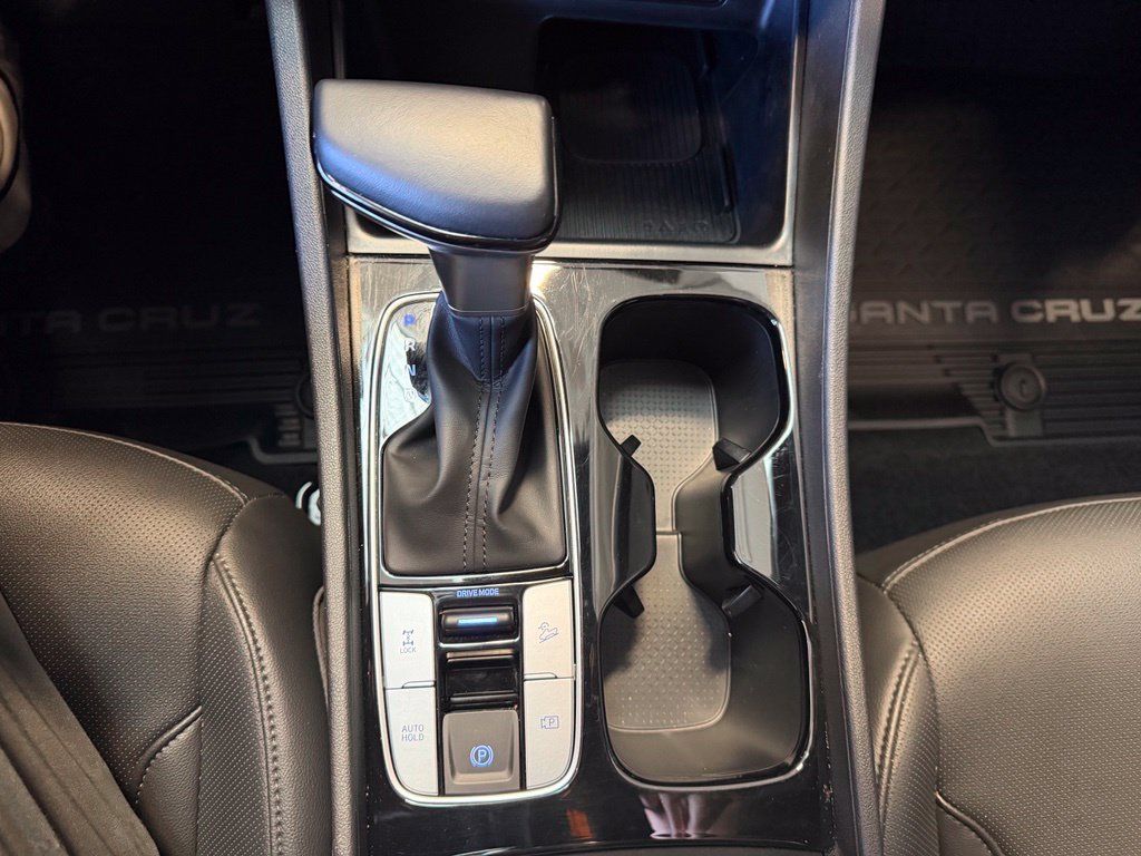 Photo 19 of this Hyundai Santa Cruz
