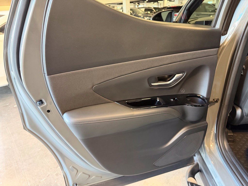 Photo 21 of this Hyundai Santa Cruz