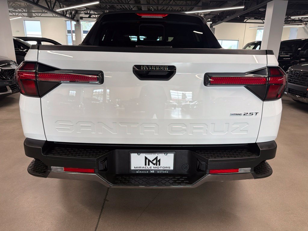 Photo 6 of this Hyundai Santa Cruz