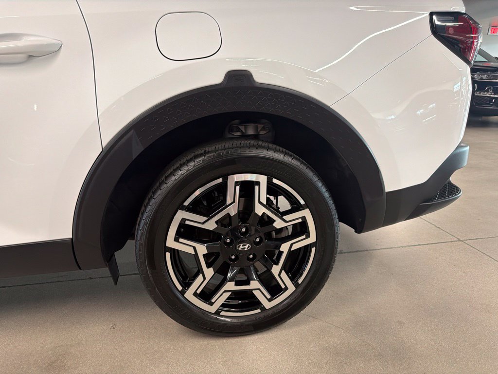Photo 10 of this Hyundai Santa Cruz