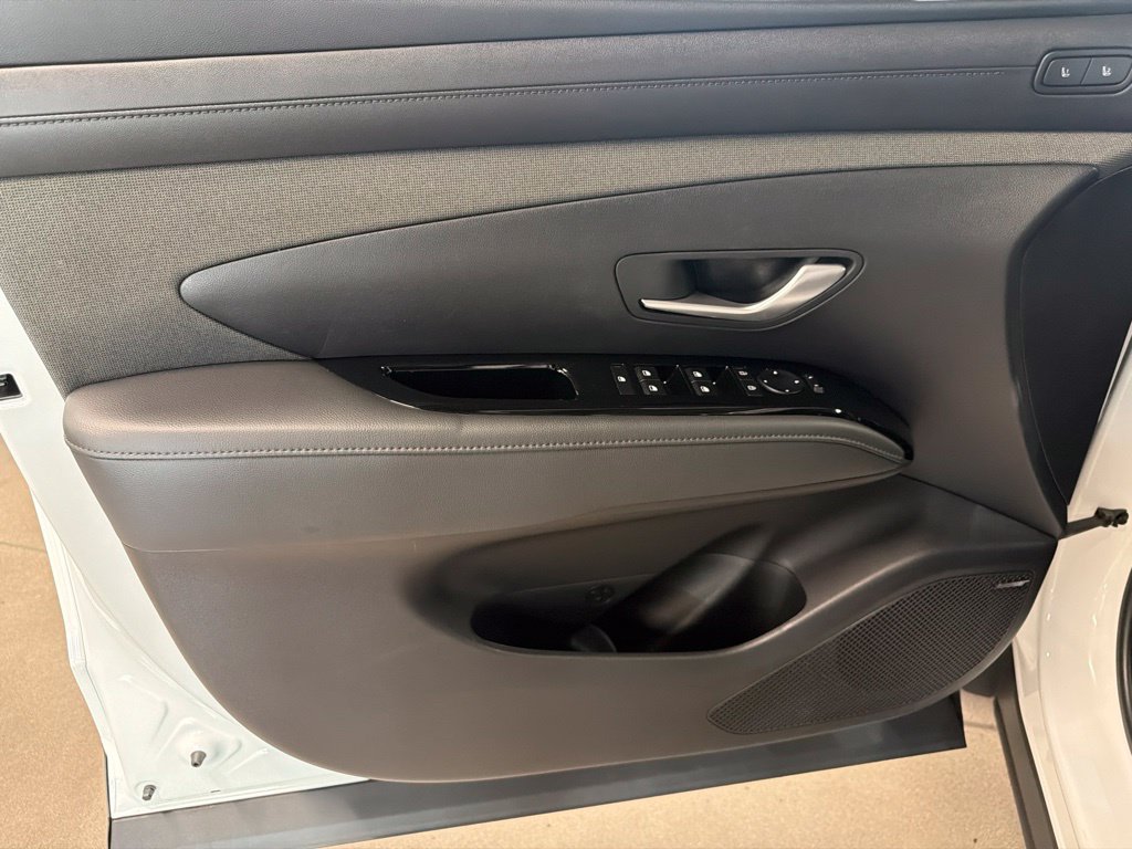 Photo 12 of this Hyundai Santa Cruz
