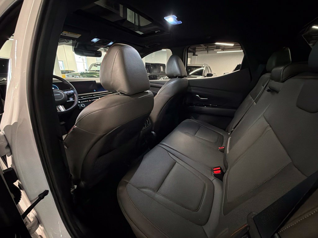 Photo 13 of this Hyundai Santa Cruz