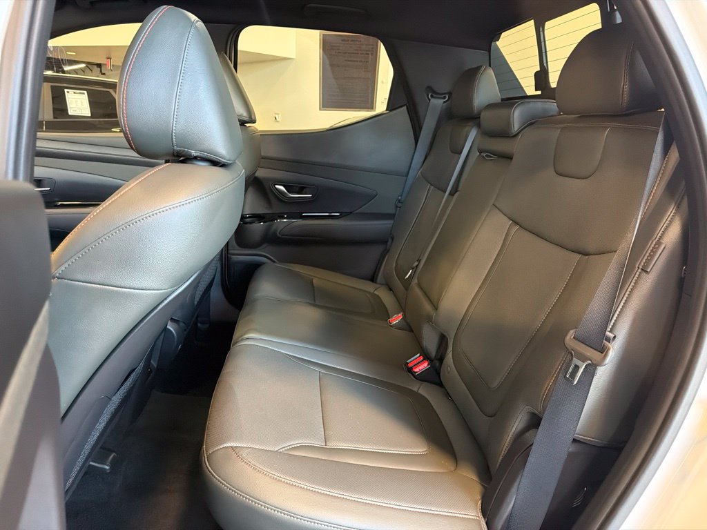 Photo 12 of this Hyundai Santa Cruz
