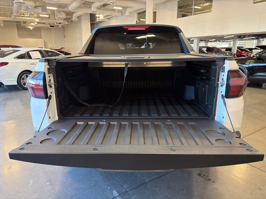 Photo 15 of this Hyundai Santa Cruz