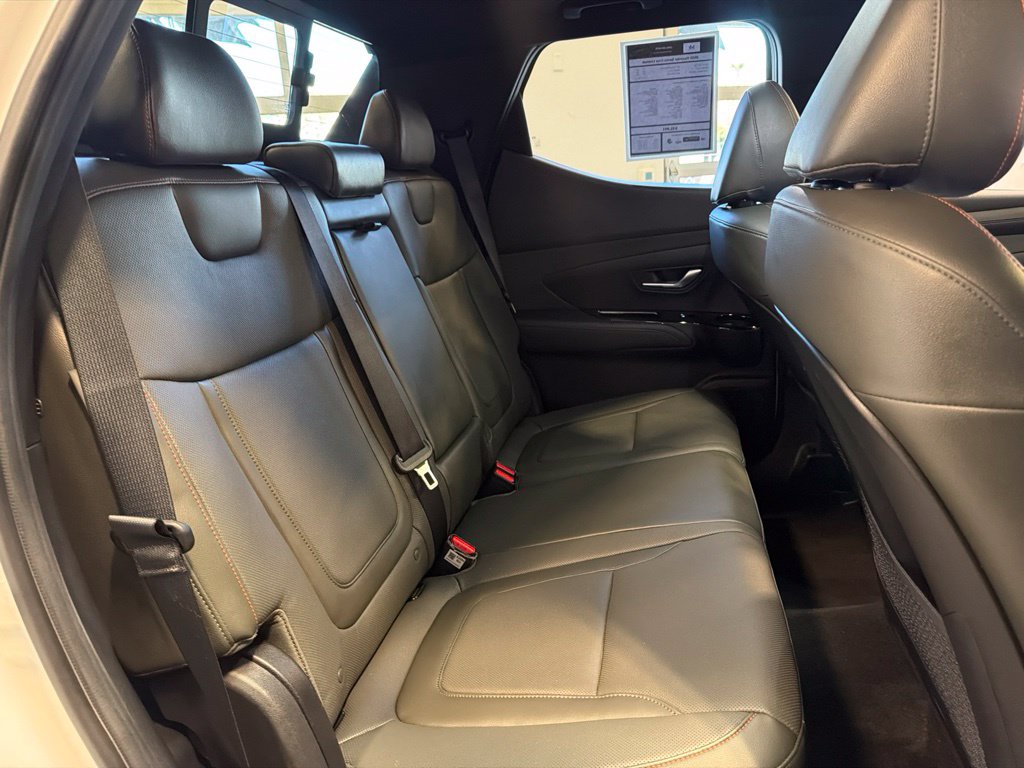 Photo 17 of this Hyundai Santa Cruz