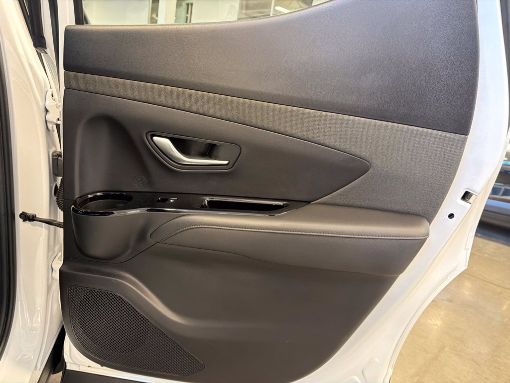 Photo 18 of this Hyundai Santa Cruz