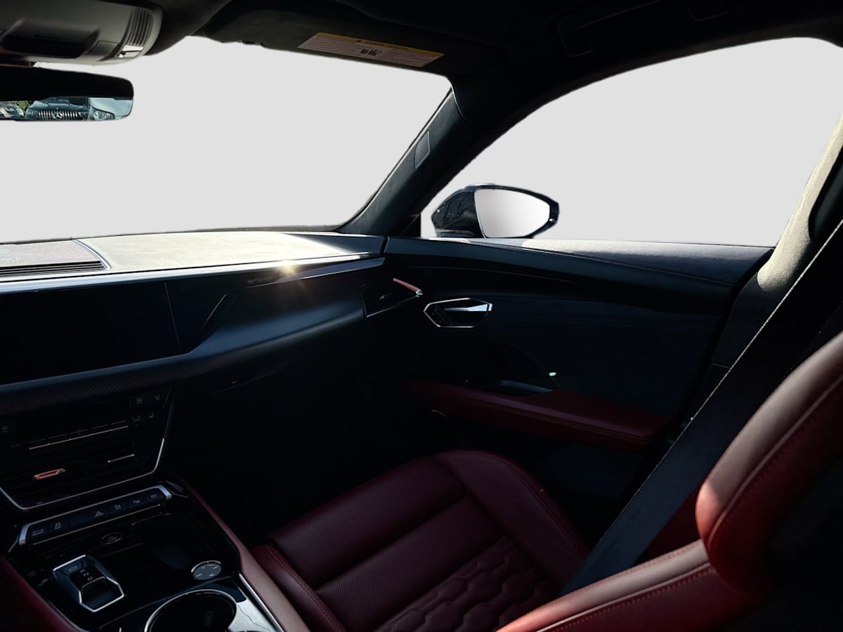 2024 Audi RS e-tron GT Base photo 21