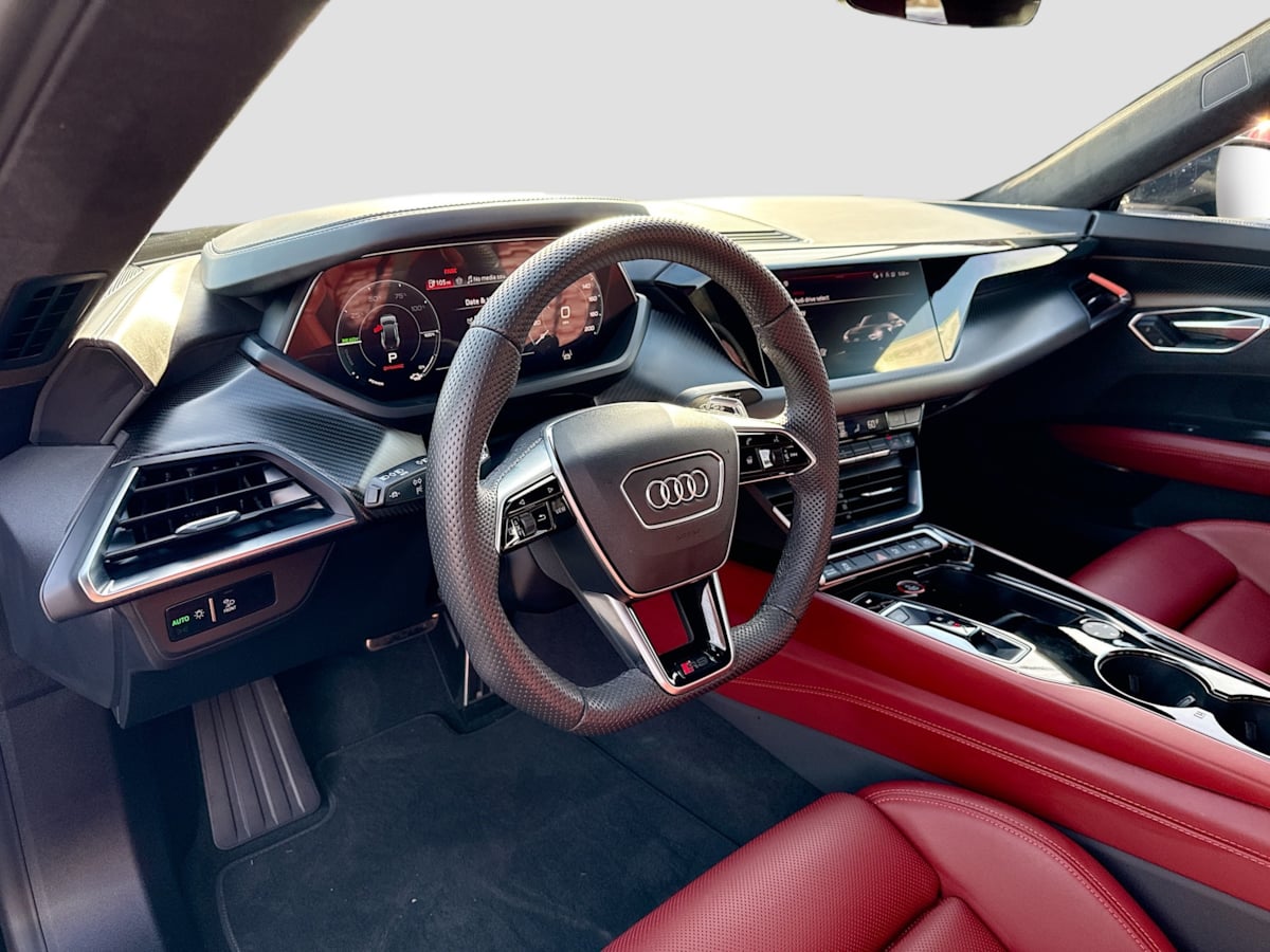 2024 Audi RS e-tron GT Base photo 9