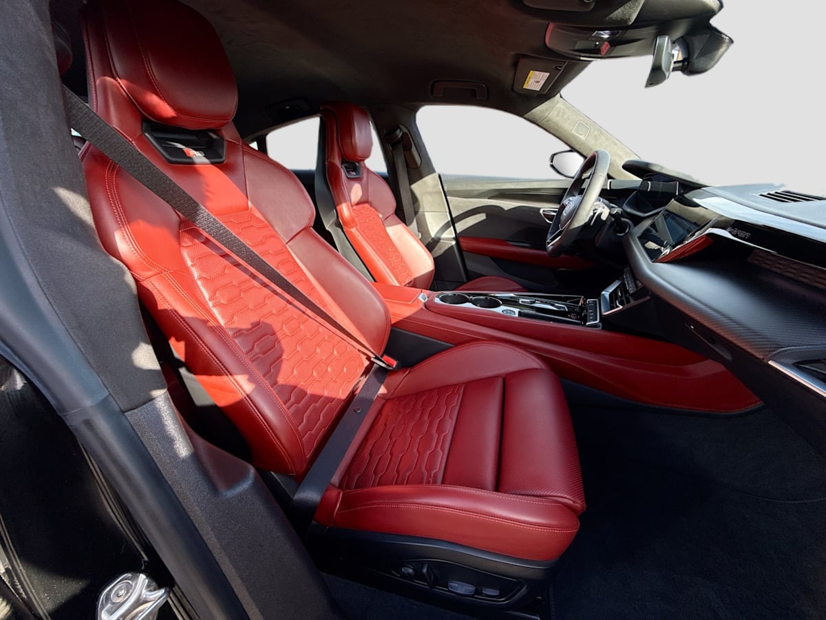 2024 Audi RS e-tron GT Base photo 25