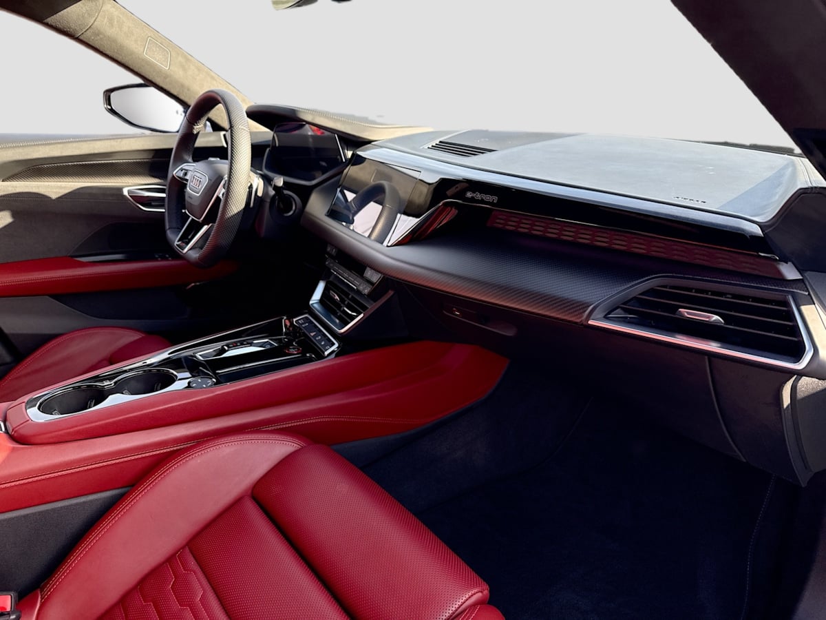 2024 Audi RS e-tron GT Base photo 26