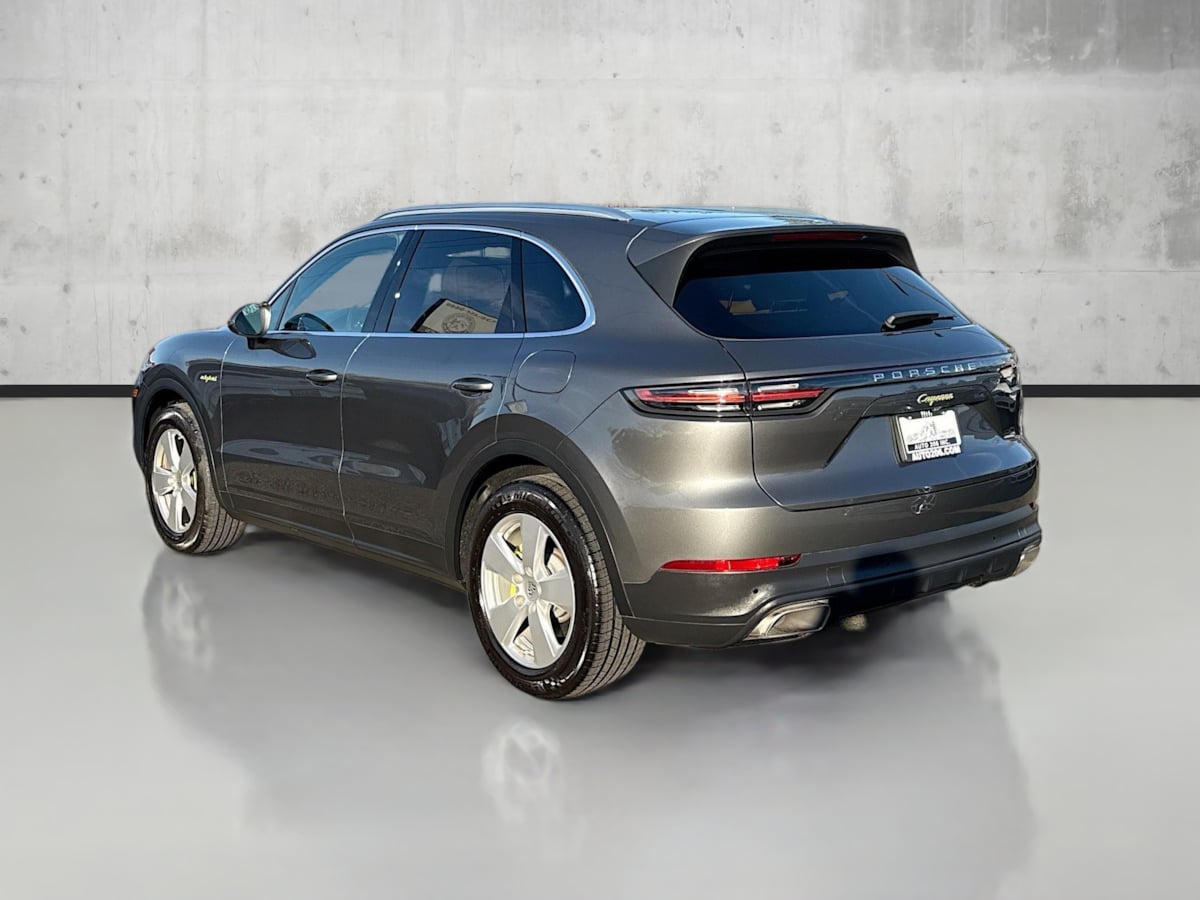 2022 Porsche Cayenne E-Hybrid photo 5