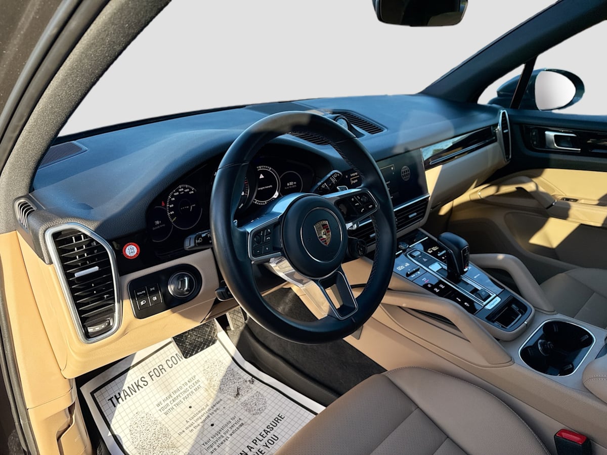 2022 Porsche Cayenne E-Hybrid photo 9