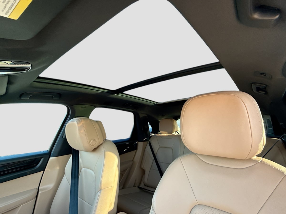 2022 Porsche Cayenne E-Hybrid photo 21