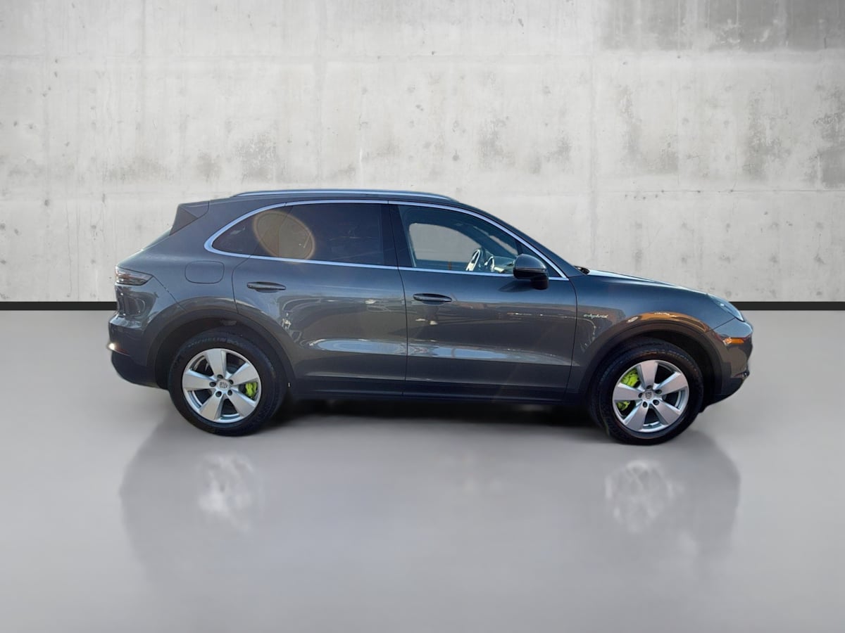 2022 Porsche Cayenne E-Hybrid photo 8