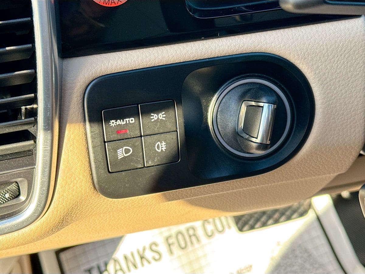 2022 Porsche Cayenne E-Hybrid photo 10