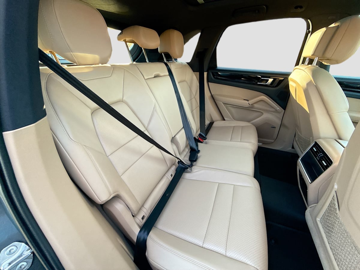 2022 Porsche Cayenne E-Hybrid photo 25