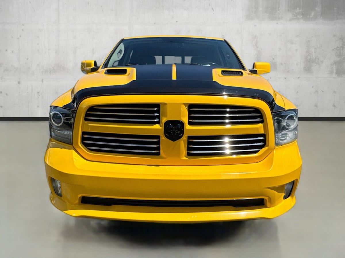 2016 Ram 1500 Sport photo 2