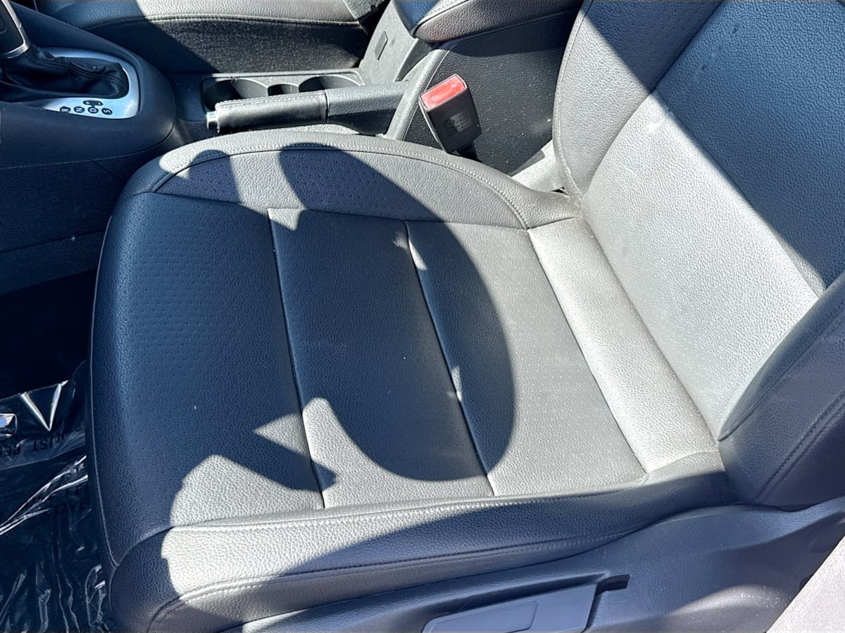 2013 Volkswagen Jetta SportWagen TDI photo 17