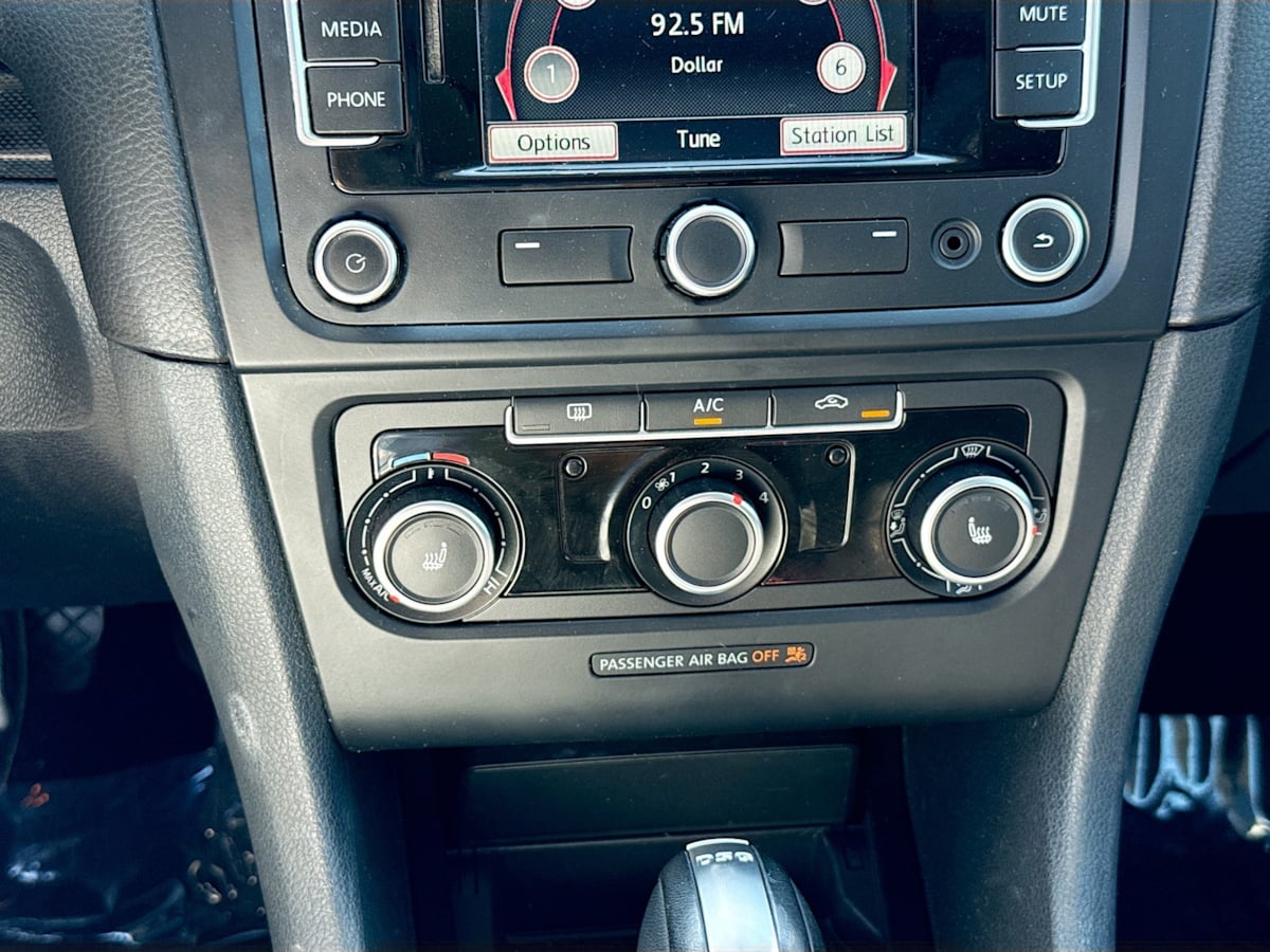 2013 Volkswagen Jetta SportWagen TDI photo 14