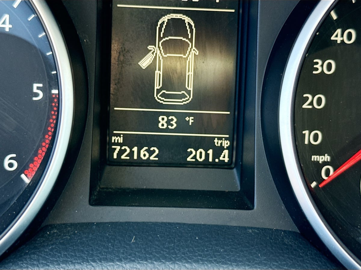 2013 Volkswagen Jetta SportWagen TDI photo 12