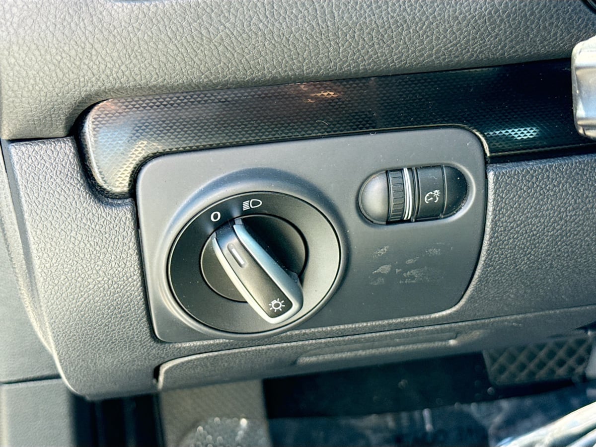 2013 Volkswagen Jetta SportWagen TDI photo 10