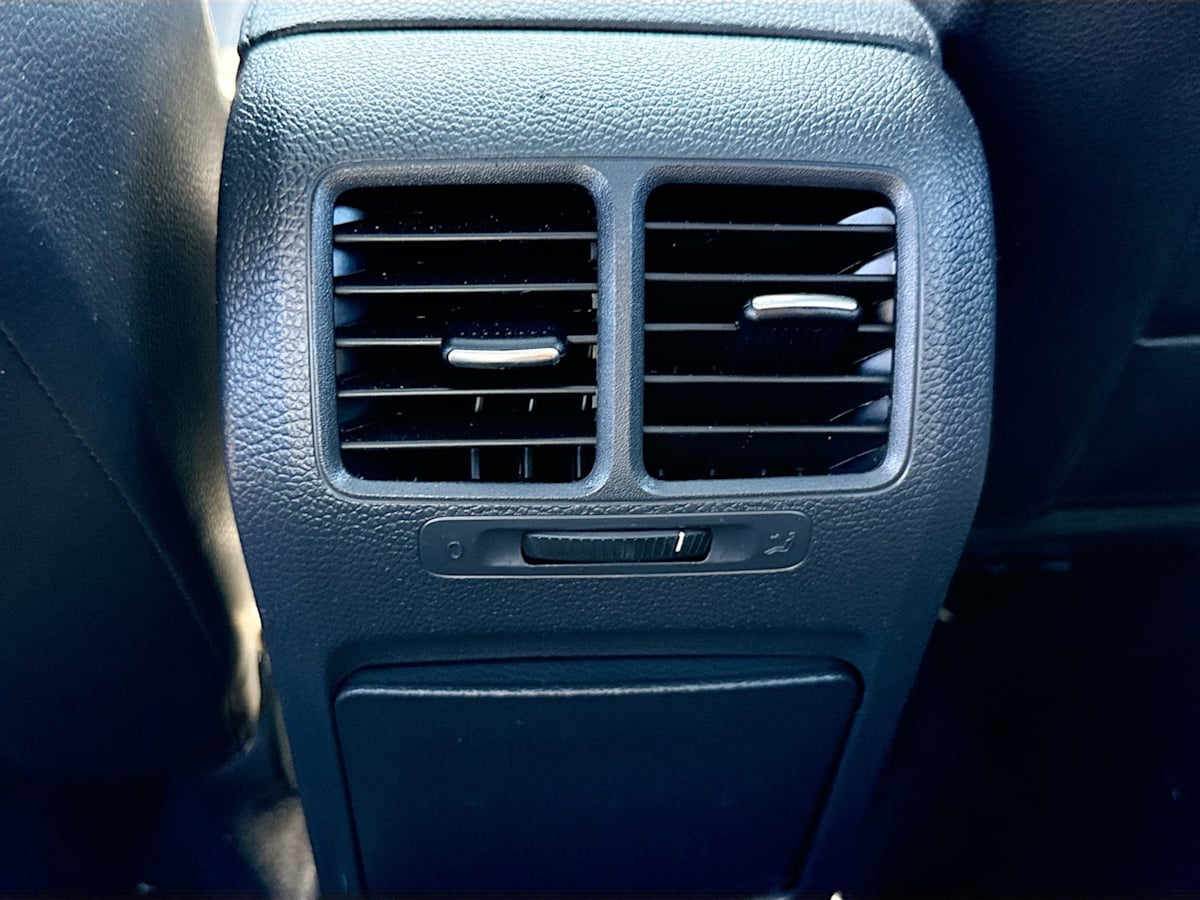 2013 Volkswagen Jetta SportWagen TDI photo 24