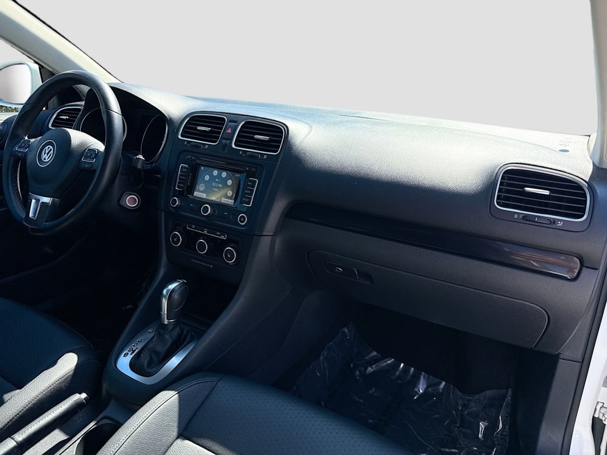2013 Volkswagen Jetta SportWagen TDI photo 27