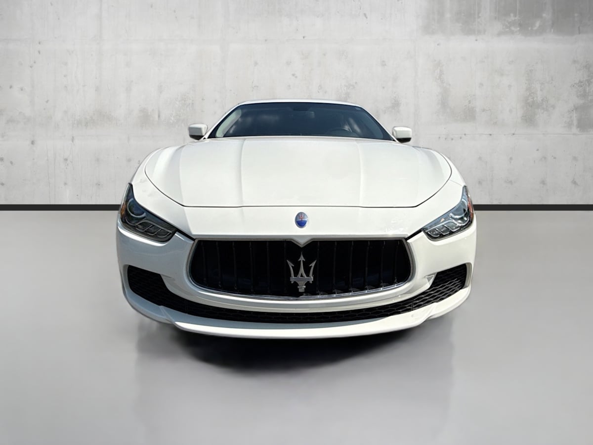 2016 Maserati Ghibli photo 2