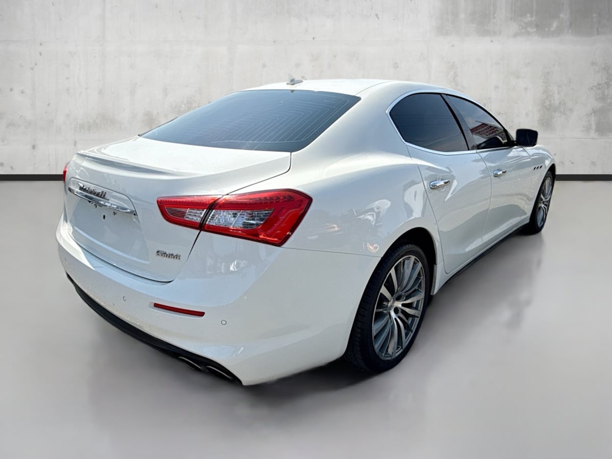 2016 Maserati Ghibli photo 7