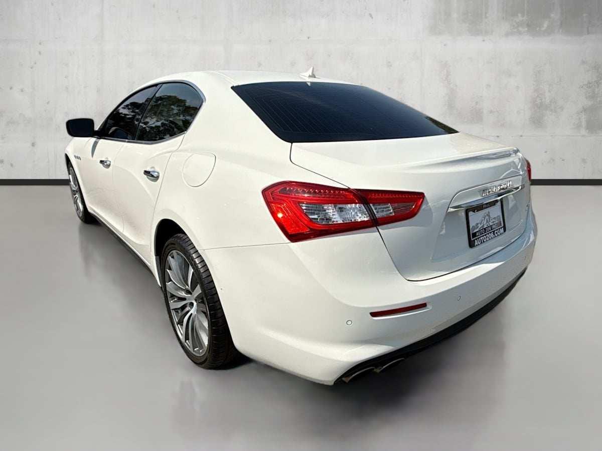 2016 Maserati Ghibli photo 5