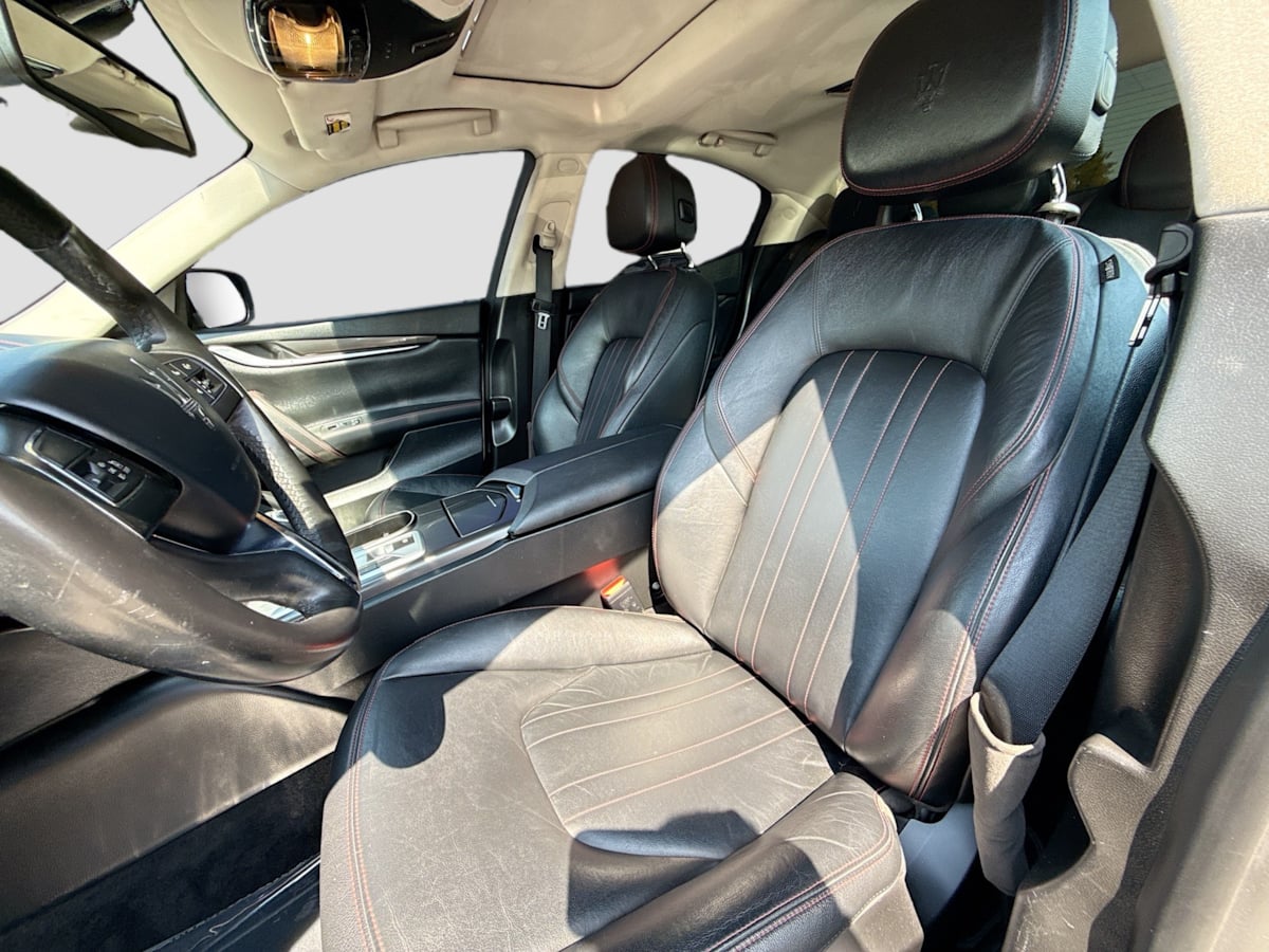 2016 Maserati Ghibli photo 19