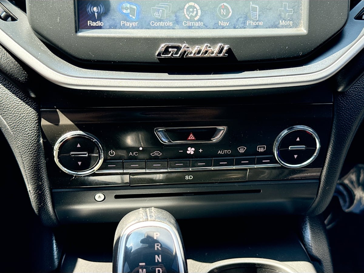 2016 Maserati Ghibli photo 14