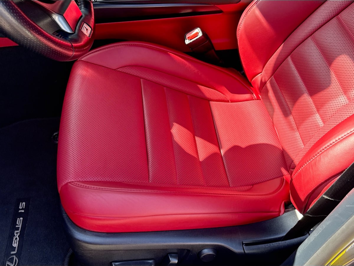 2023 Lexus IS 500 F SPORT Performance photo 17