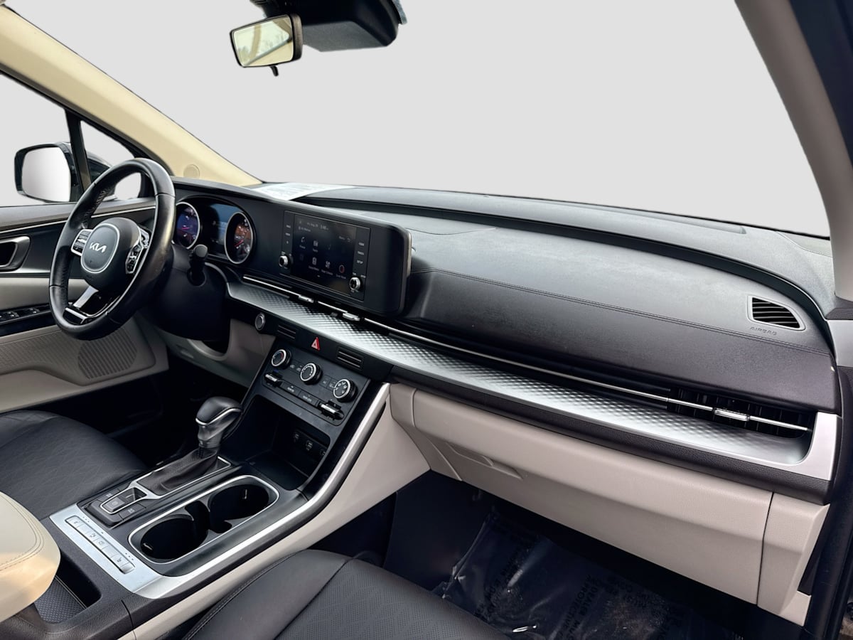 2022 Kia Carnival LXS photo 25