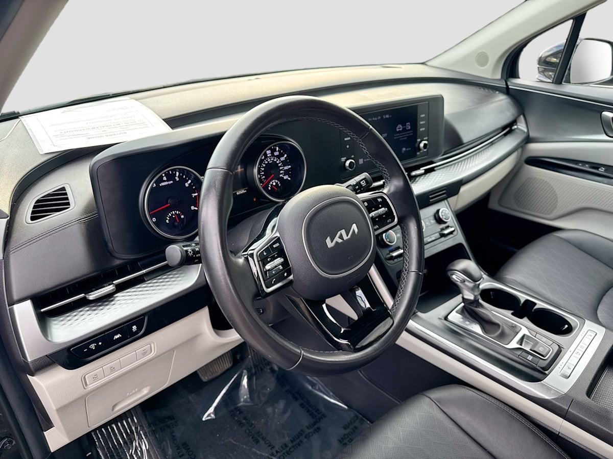 2022 Kia Carnival LXS photo 8
