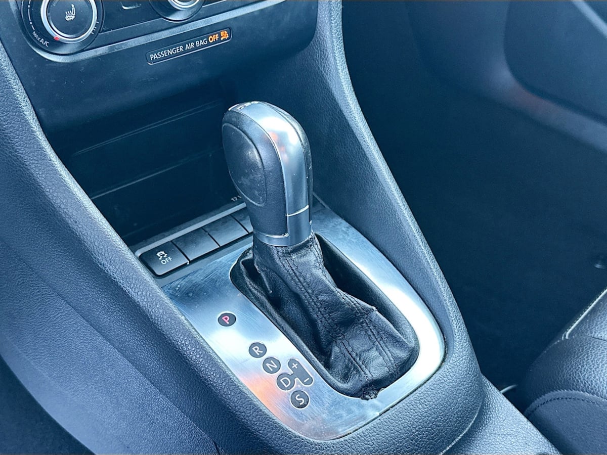 2014 Volkswagen Jetta SportWagen TDI photo 16