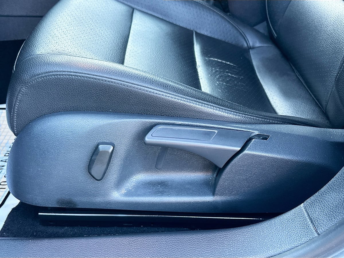 2014 Volkswagen Jetta SportWagen TDI photo 18
