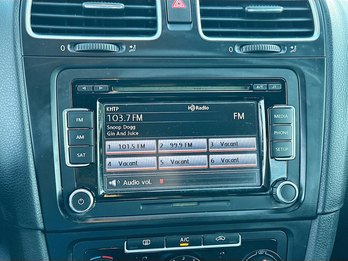 2014 Volkswagen Jetta SportWagen TDI photo 14