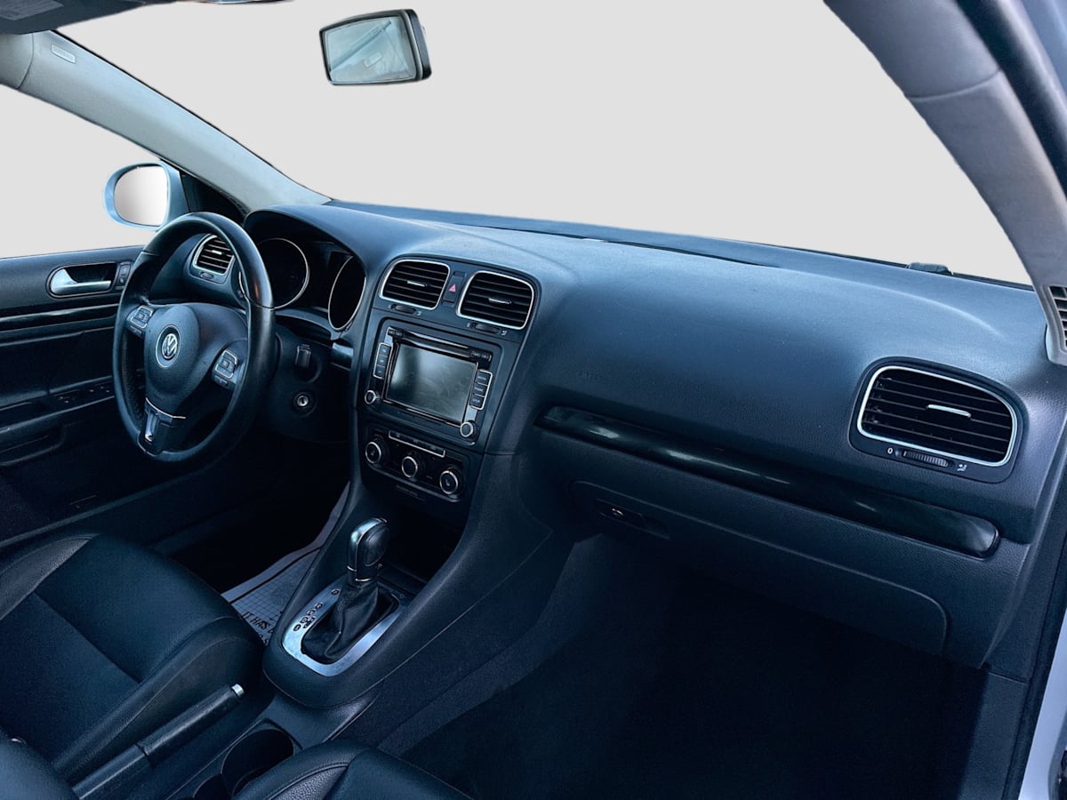 2014 Volkswagen Jetta SportWagen TDI photo 25