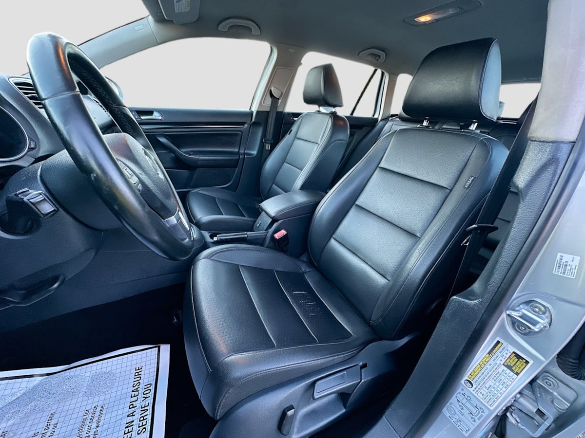 2014 Volkswagen Jetta SportWagen TDI photo 20