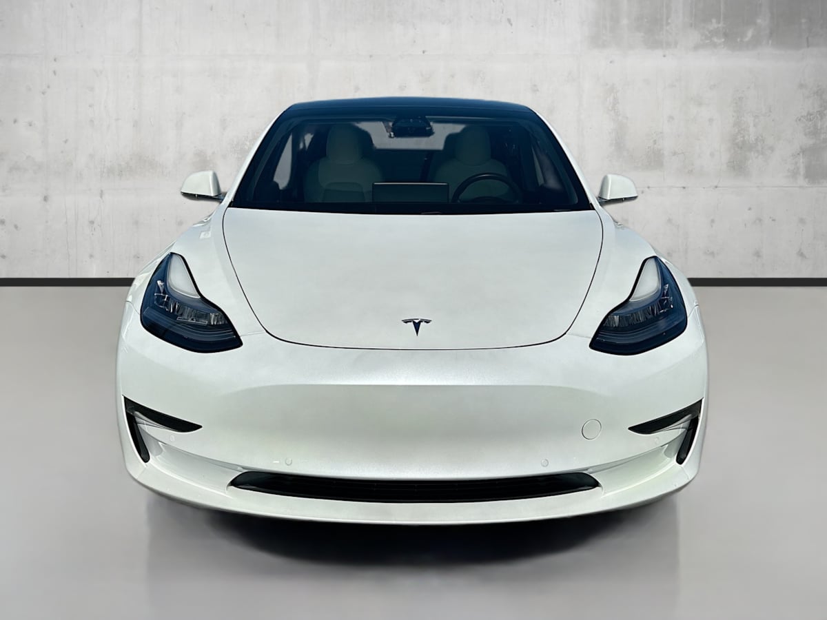 2020 Tesla Model 3 Standard Range Plus photo 2