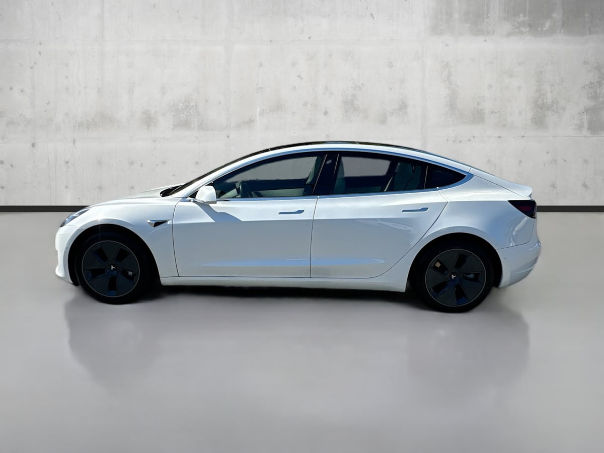 2020 Tesla Model 3 Standard Range Plus photo 4